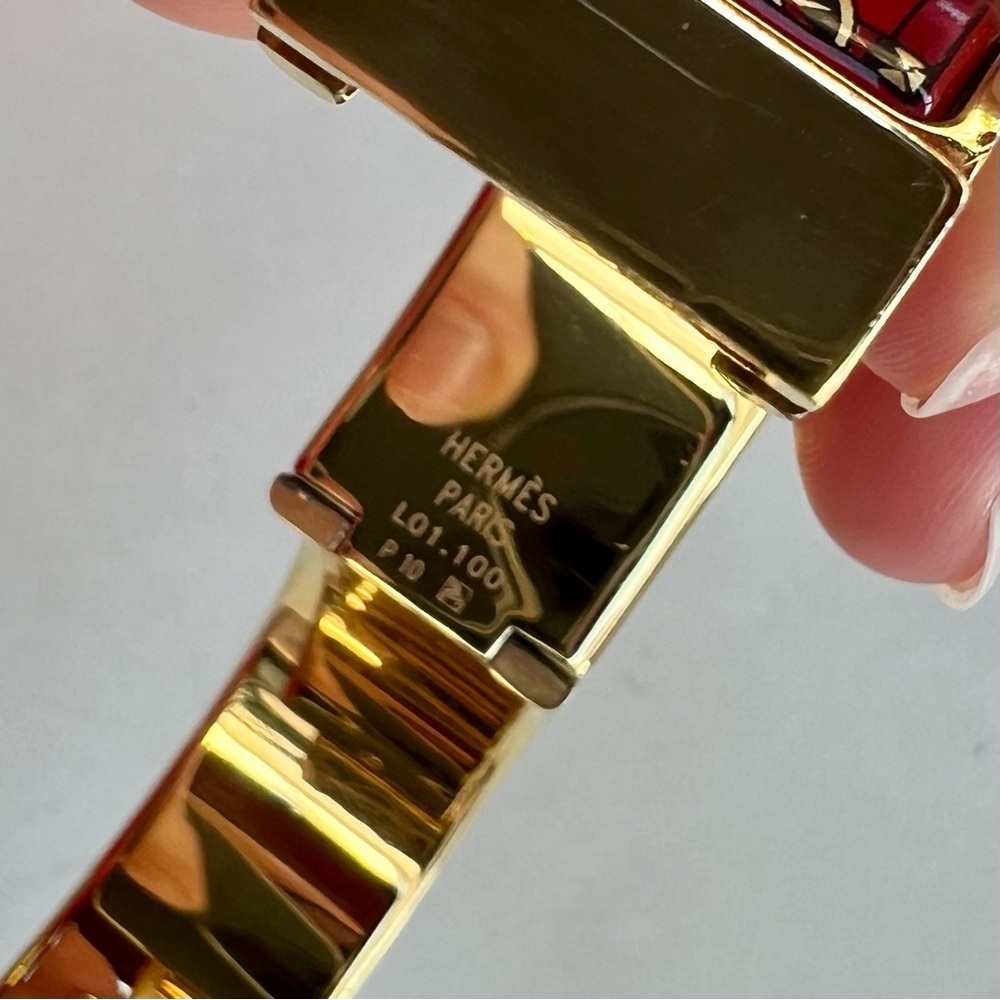 Hermes Loquet Gold-Plated SS White Horses on Red Field Enamel Wristwatch - Picture 7 of 9